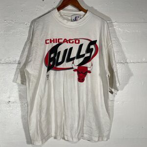 Vintage Chicago Bulls NBA Logo Athletic Shirt White Red XL